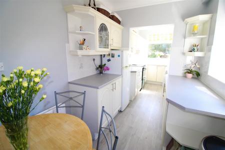 kitchen 1.JPG