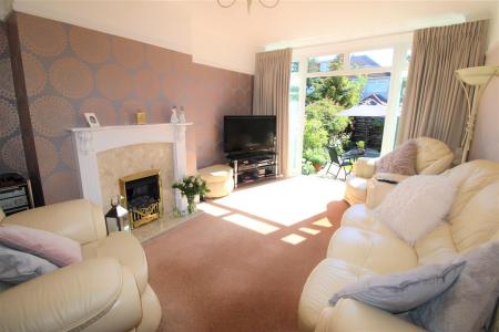 rear lounge 2.JPG