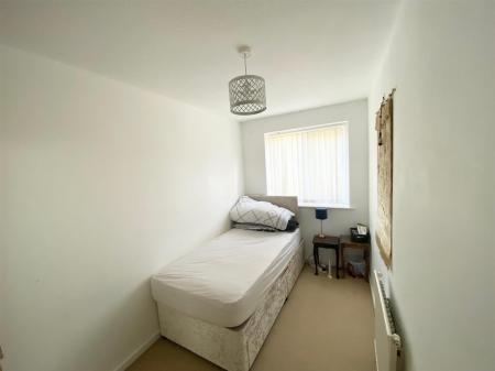 Bed 3.jpg