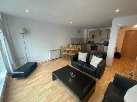 18 Living room 2.jpg