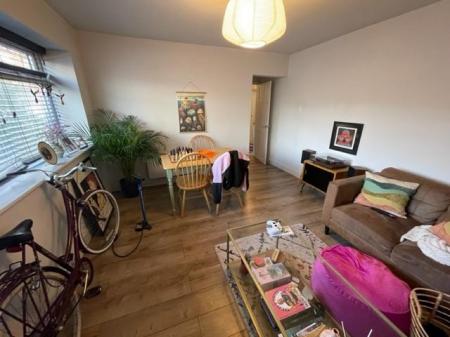 2 131 living room 2.jpg