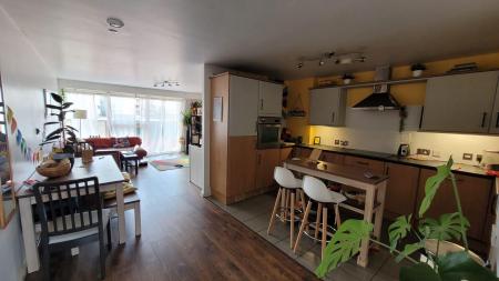 Open Plan Lounge Kitchen