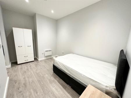 Plus Room