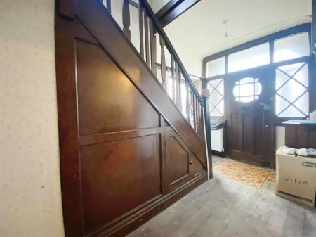 Entrance hall (2)