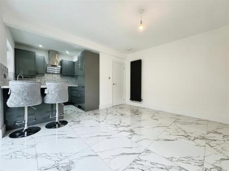 Kitchen diner (2)
