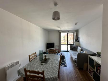Open Plan Lounge Kitchen
