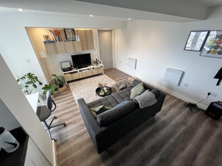 Open Plan Lounge Kitchen