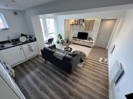 Open Plan Lounge Kitchen