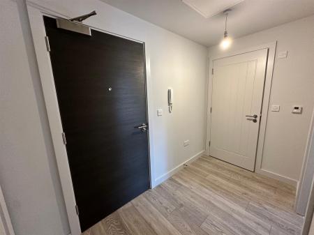 hallway.jpg
