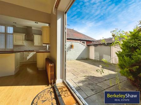 Kitchen to private courtyard