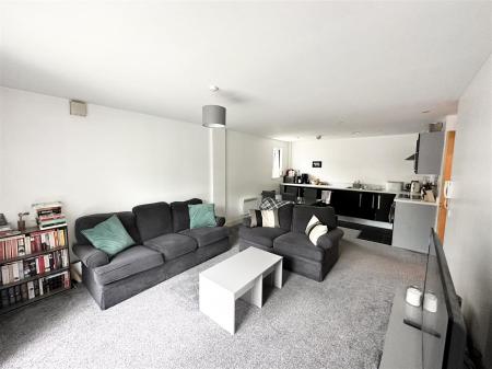 Open Plan Lounge Kitchen