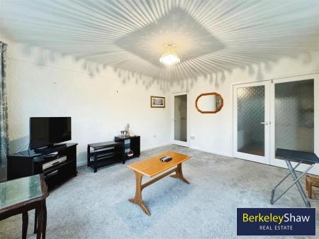 Living room (2)