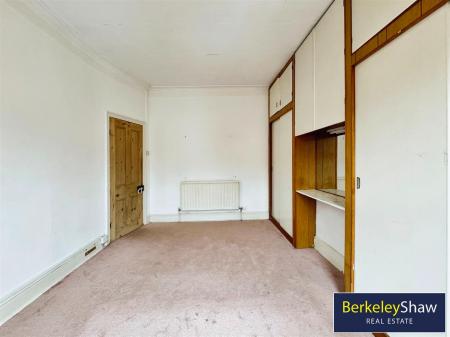 Bedroom 1 (2)