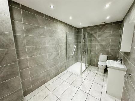 Ensuite Shower Room