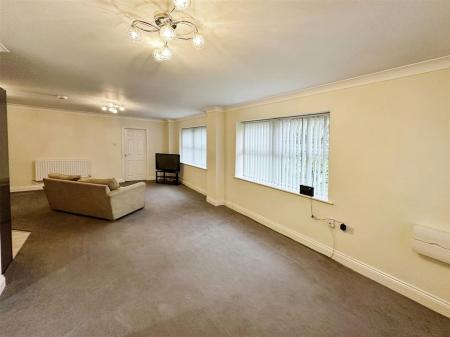 Open Plan Lounge Kitchen