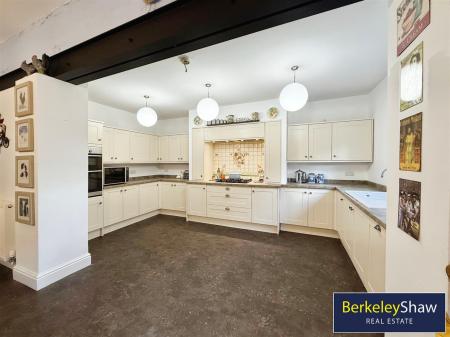 Family Dining Kitchen