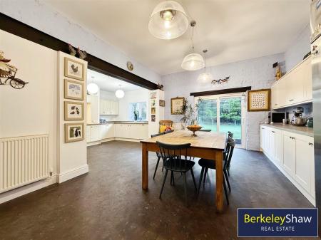 Family Dining Kitchen