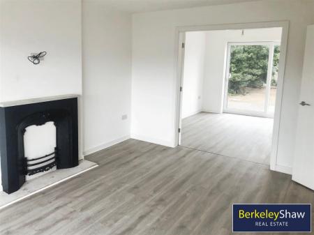 Through Lounge Diner