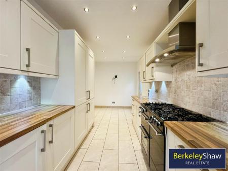 Kitchen (2)