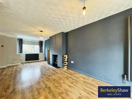 Living room (2)
