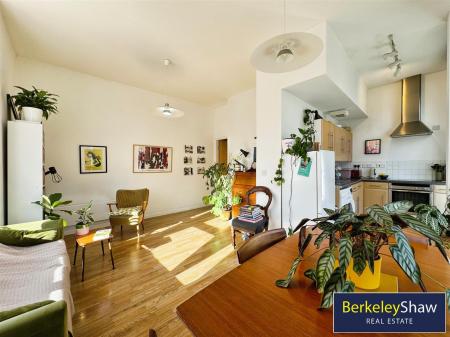 Kitchen/living area