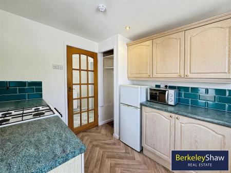 Kitchen (2)