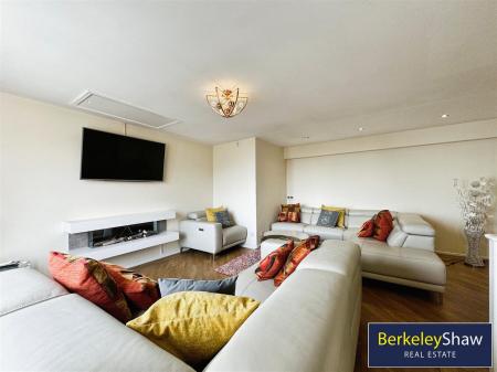 Living room (2)