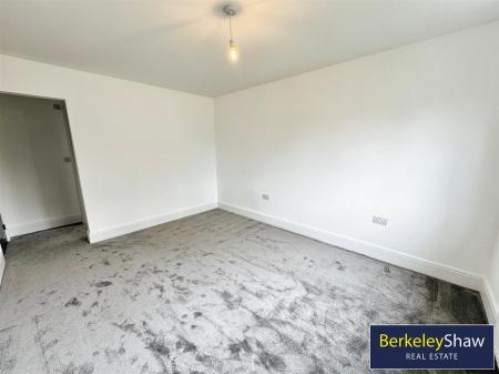 Bedroom 2 (2)