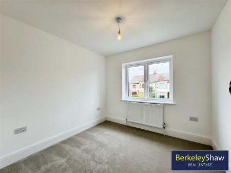 Bedroom 4 (2)