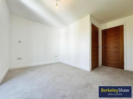 Bedroom 2 (2)