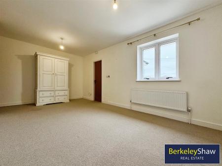 Bedroom 2 (2)