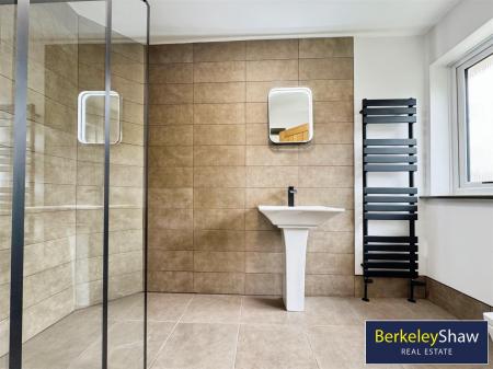 En-suite shower room