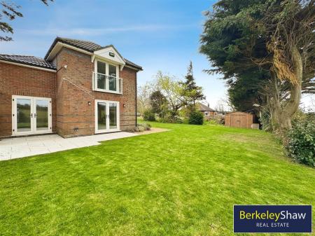 Rear garden (3)