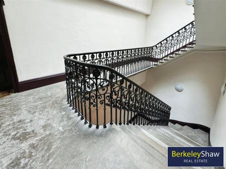 Communal landing (2)