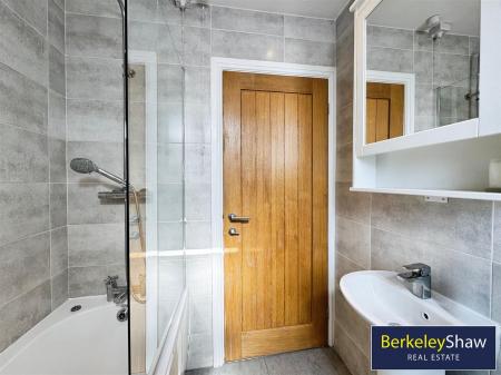 Bathroom (2)