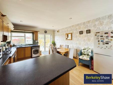 Kitchen diner (3)