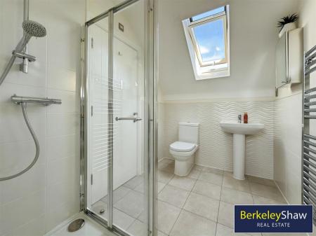 Second Floor Bathroom - Jack & Jill