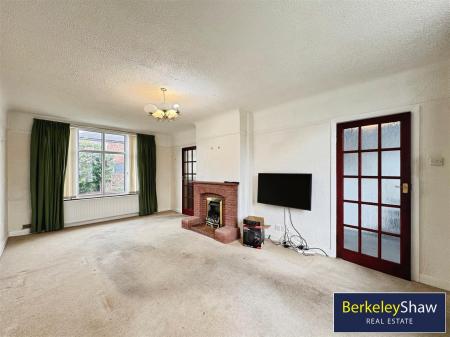 Living/dining room