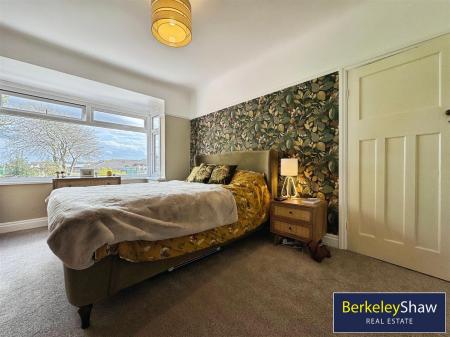 Bedroom 2 (2)