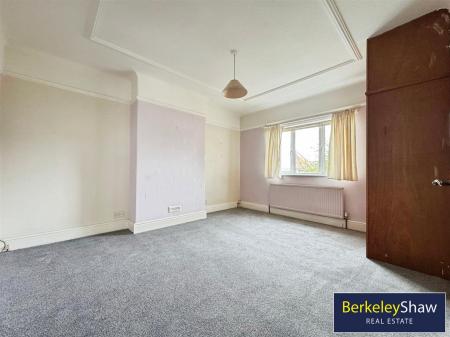Bedroom 2 (2)