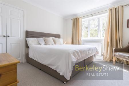 2 Mayfield Court Victoria Road Formby L377JL 050.j