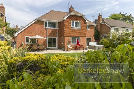2 Mayfield Court Victoria Road Formby L377JL 033.j