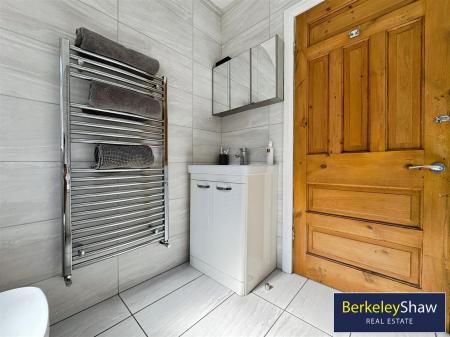 Bathroom (2)
