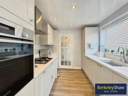 Kitchen (2)