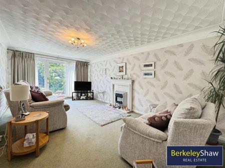 Living room (2)