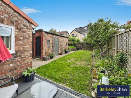 Rear garden (2)