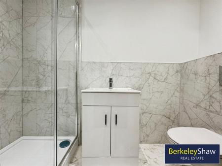 Bedroom 6 En-suite