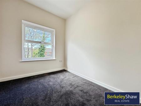 Bedroom 2 (2)