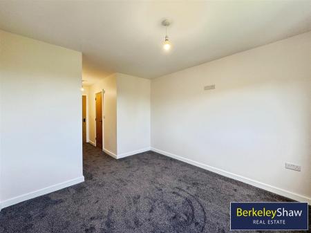 Bedroom 6 (2)