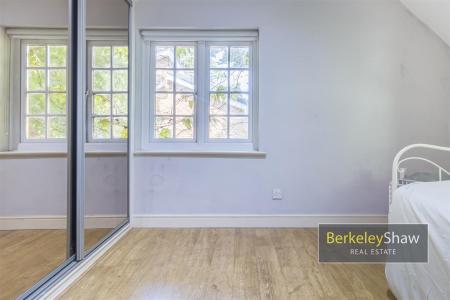 Sycamore Avenue Crosby L23